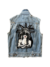 Load image into Gallery viewer, the PATCH VEST